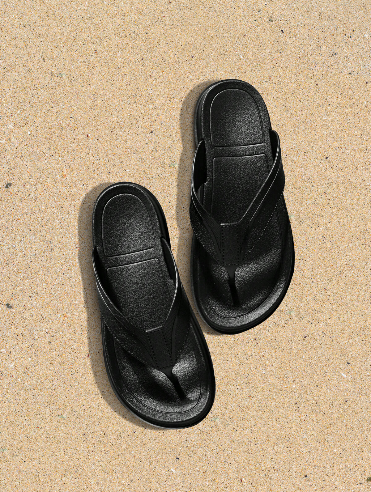 Men's Black Casual Flip Flops - Lightweight Beach Slides - Image 1