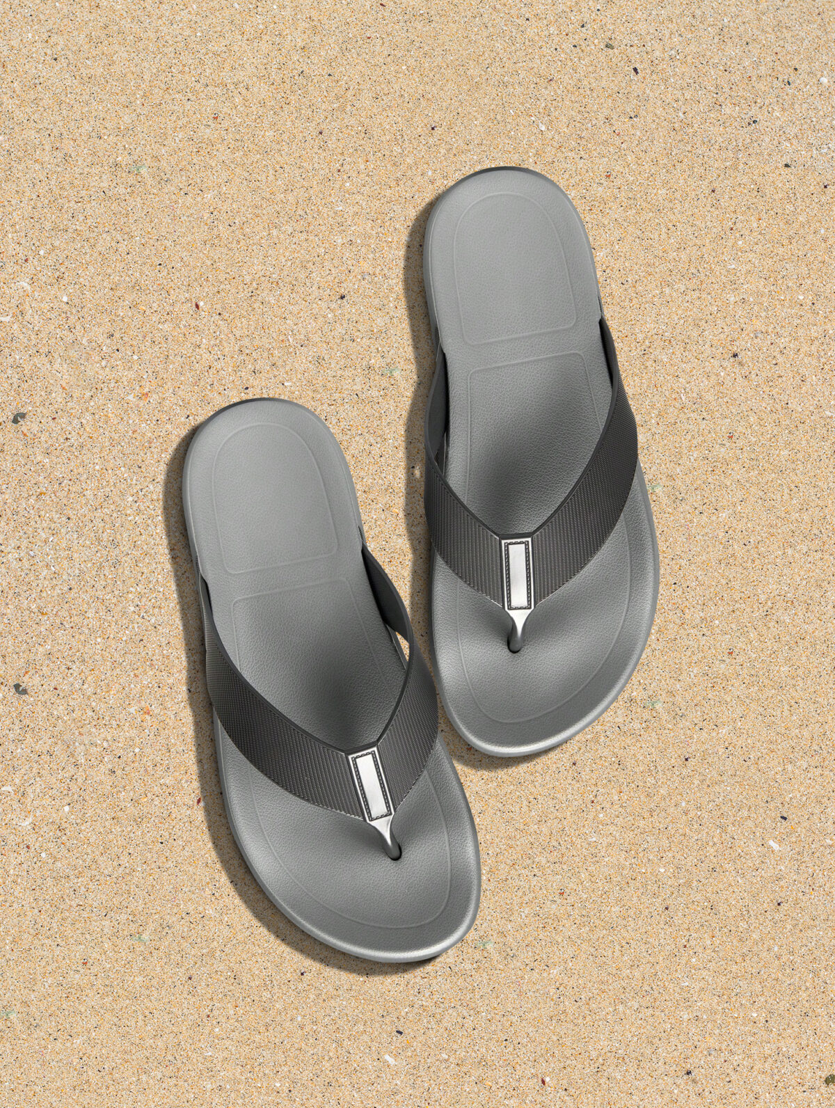 Men's Thick-Sole Casual Flip Flops - Durable EVA, Open Toe - Image 1